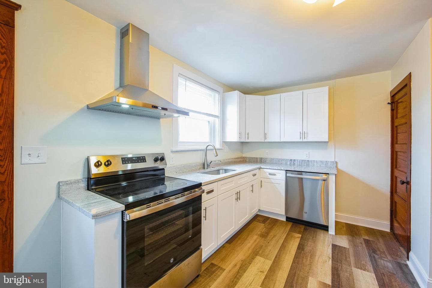 363 N Charlotte Street photo 14