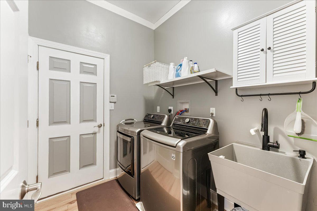 456 Peters Way photo 22
