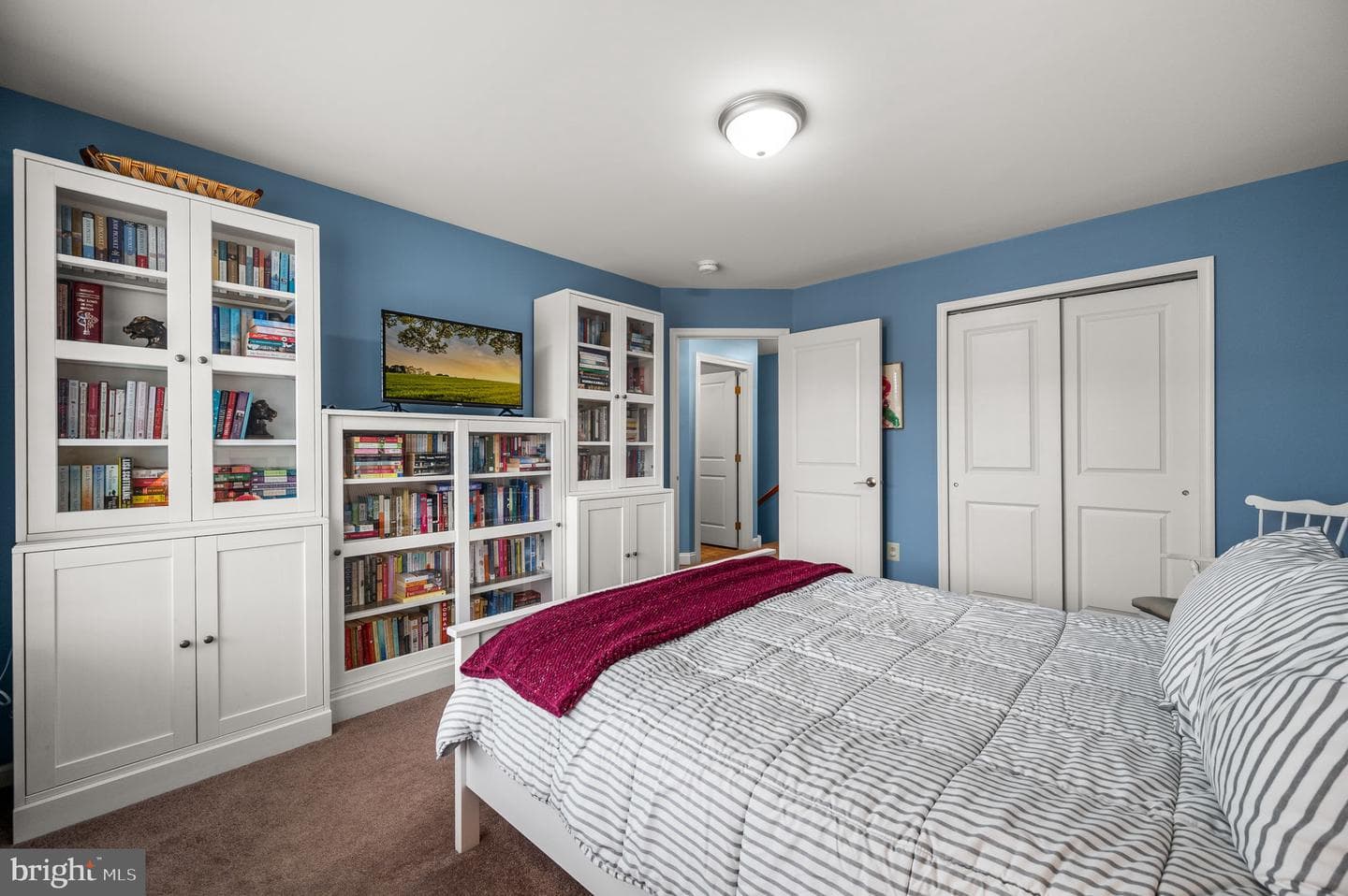 116 Mary Ambler Way photo 30