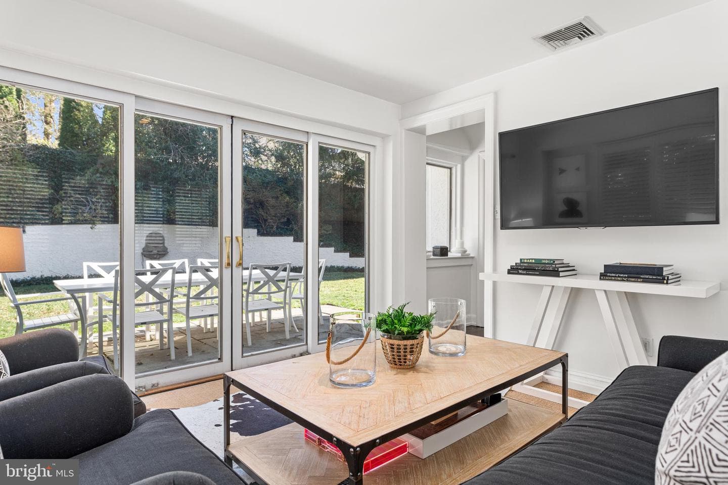 207 Ladbroke Road photo 25