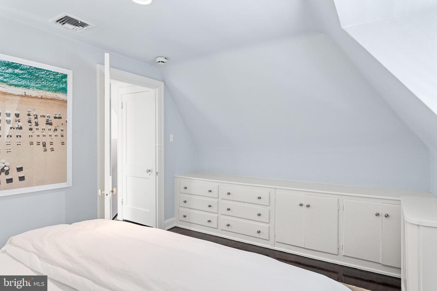 207 Ladbroke Road photo 41