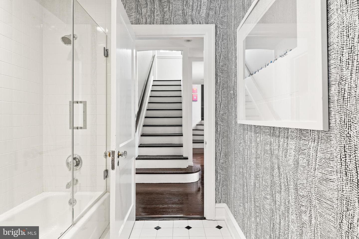 207 Ladbroke Road photo 43