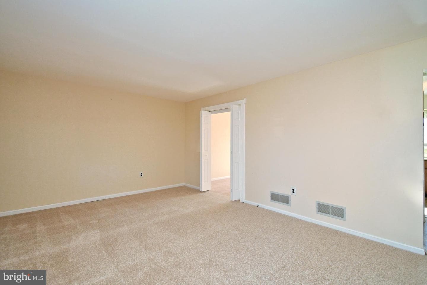 1369 Fairgrounds Road photo 5