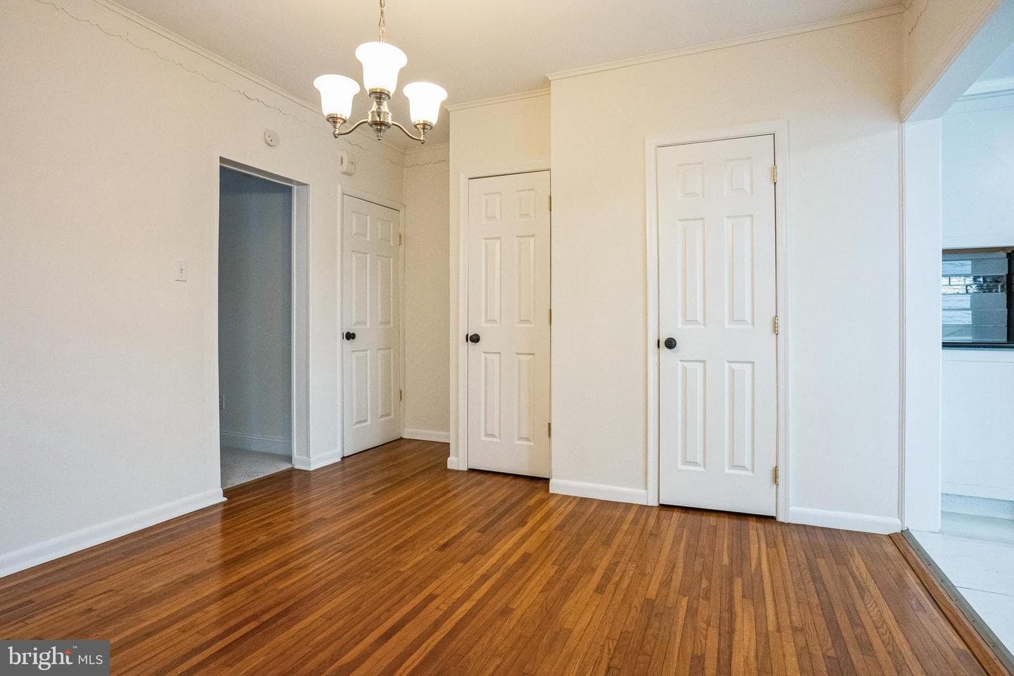 383 Spruce Street photo 9