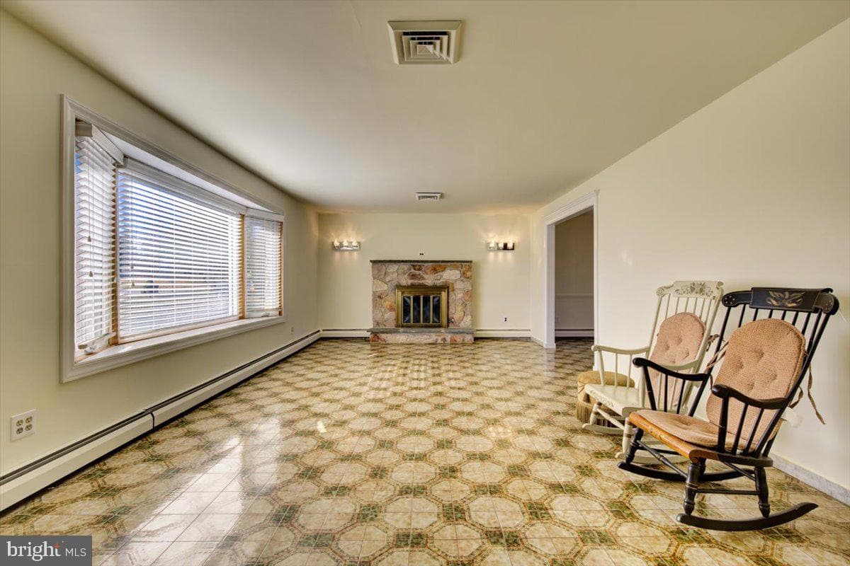 3015 Hemlock Drive photo 5