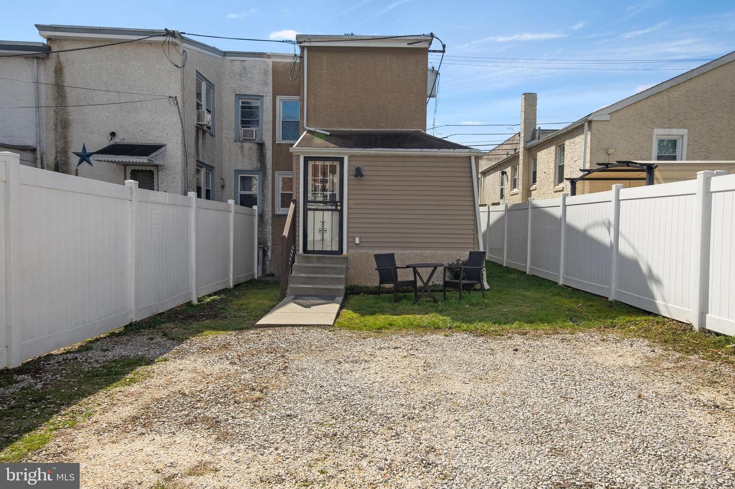530 E Hector Street photo 16