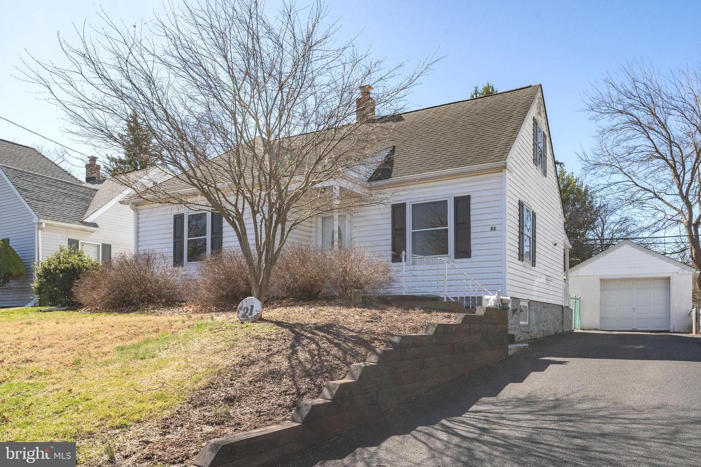 21 James Road
