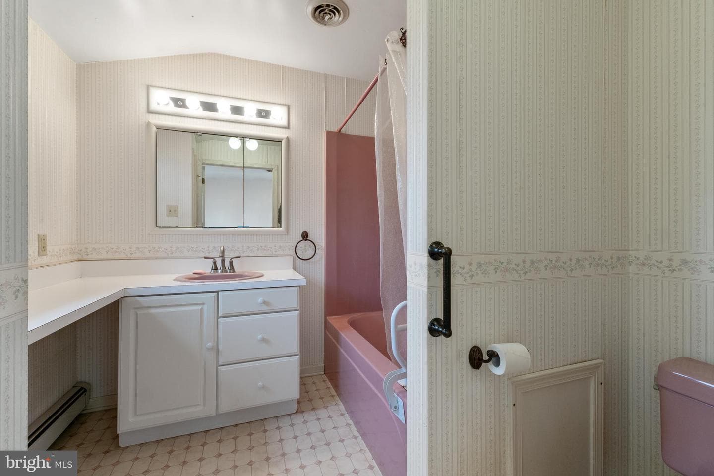 527 Norristown Road photo 23