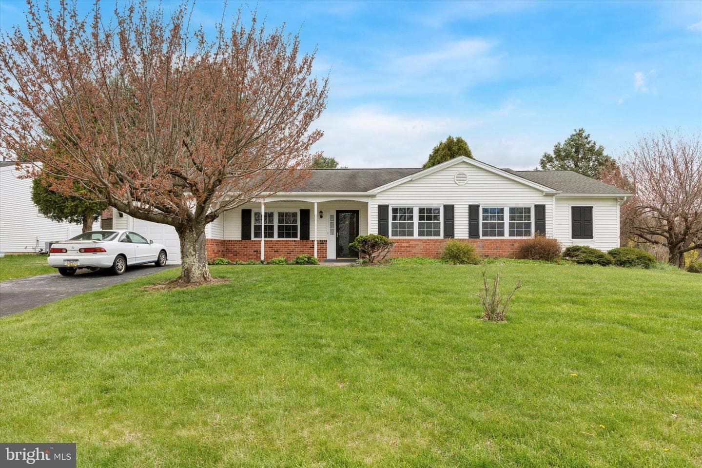 1150 Hereford Drive photo 1