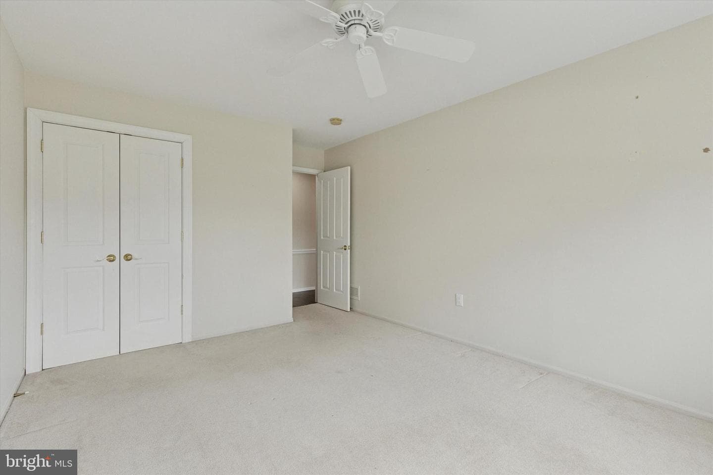 1150 Hereford Drive photo 12