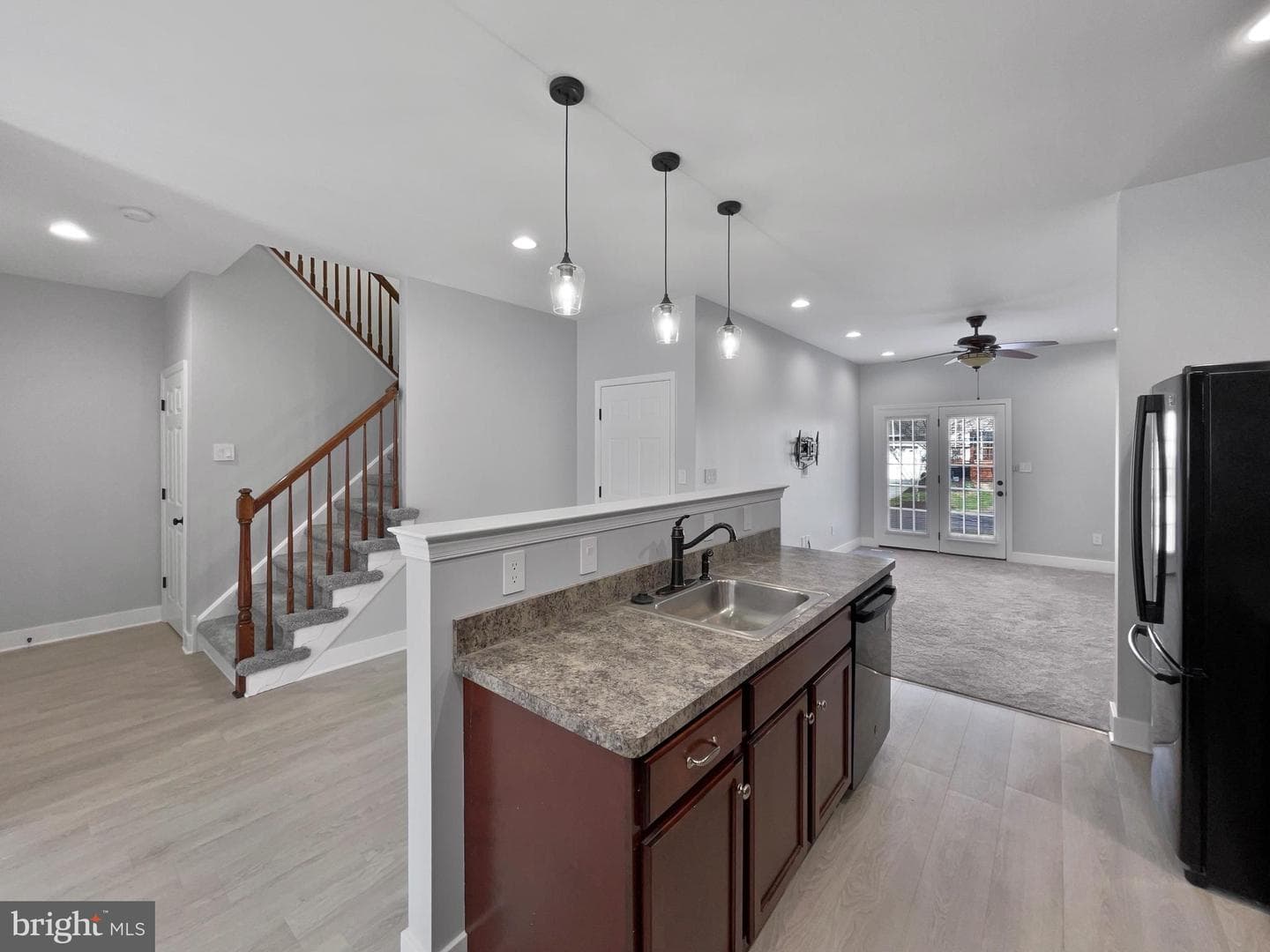 1089 Rosemont Terrace photo 15