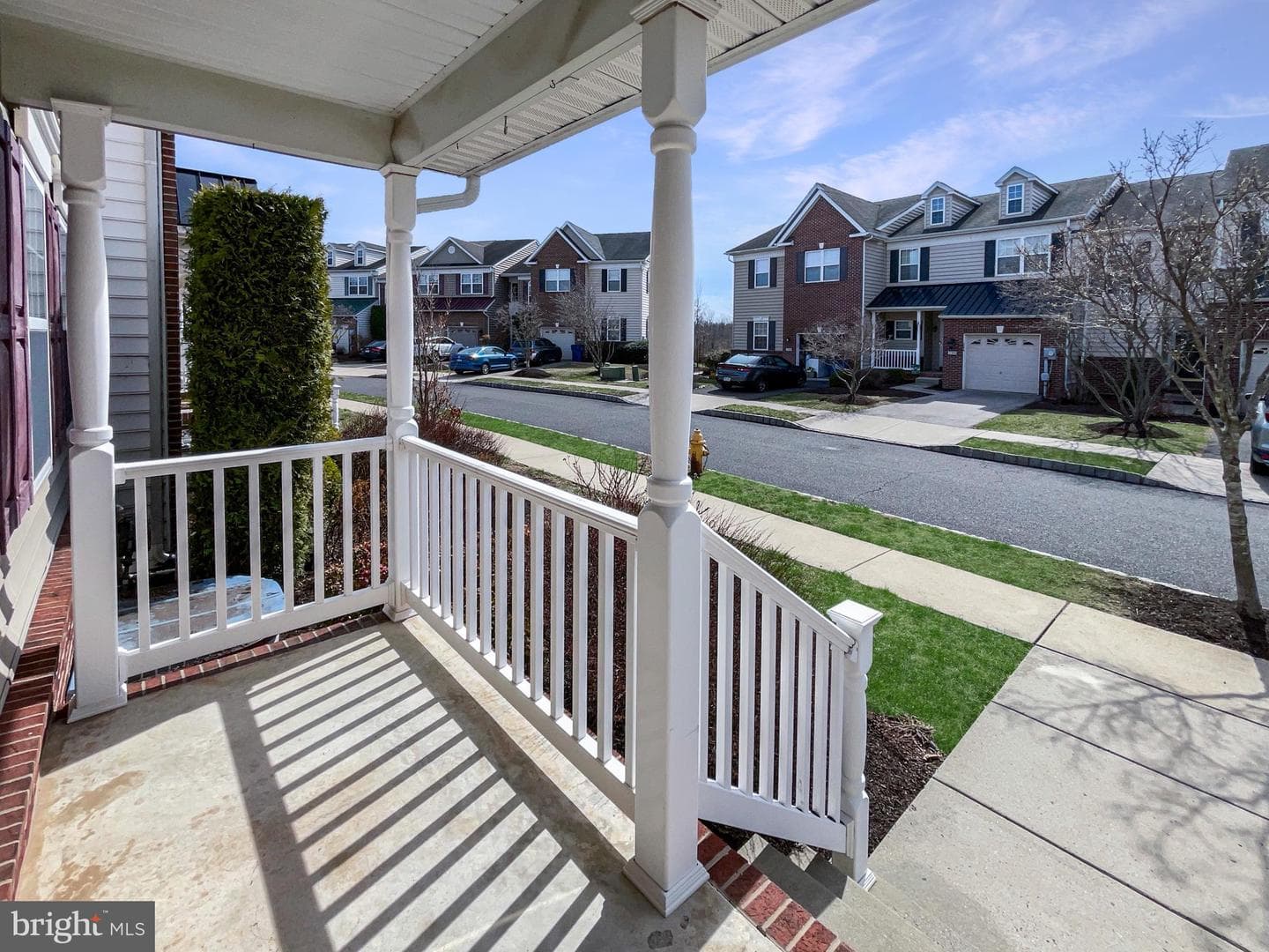 1089 Rosemont Terrace photo 2