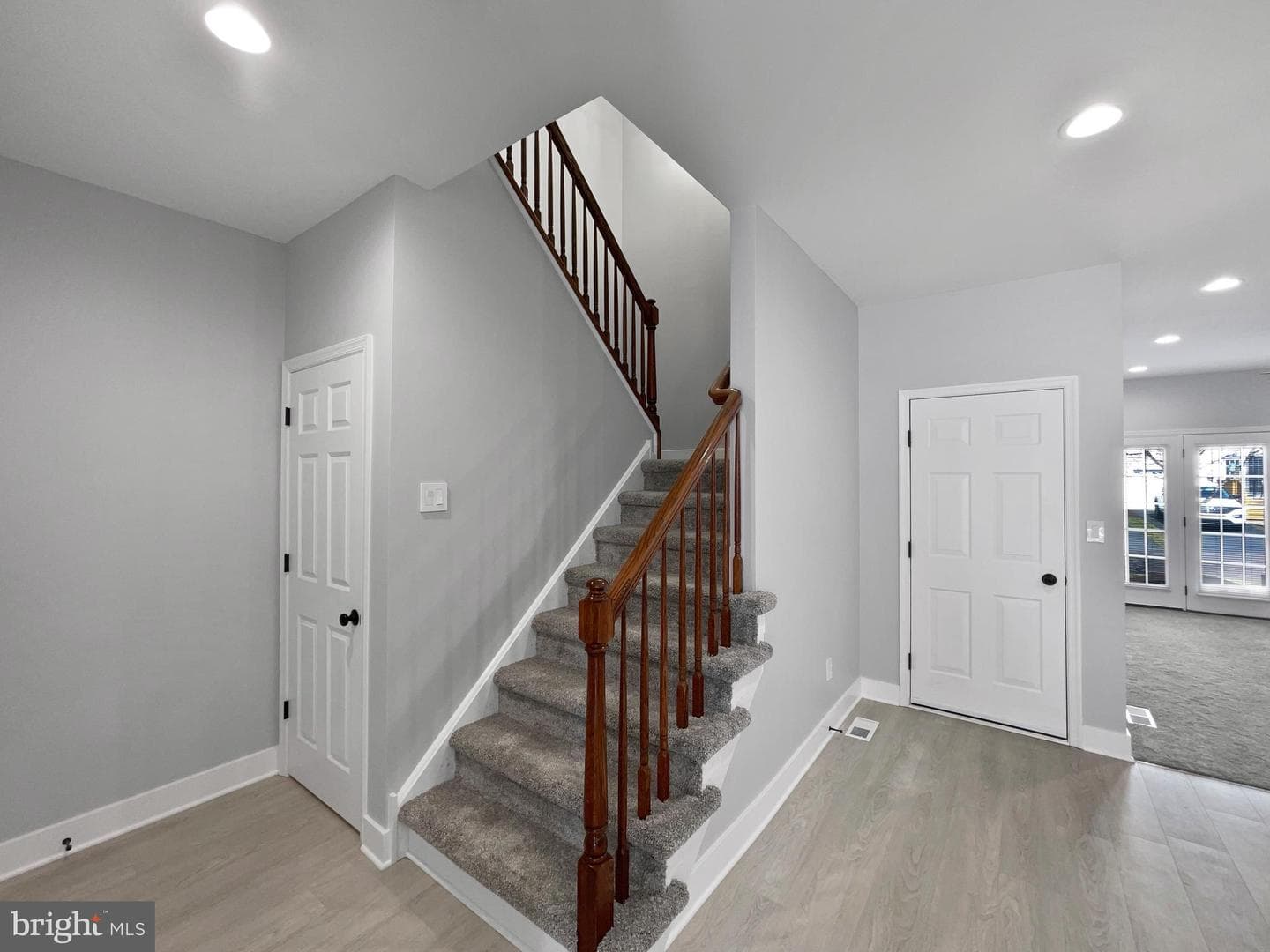1089 Rosemont Terrace photo 27