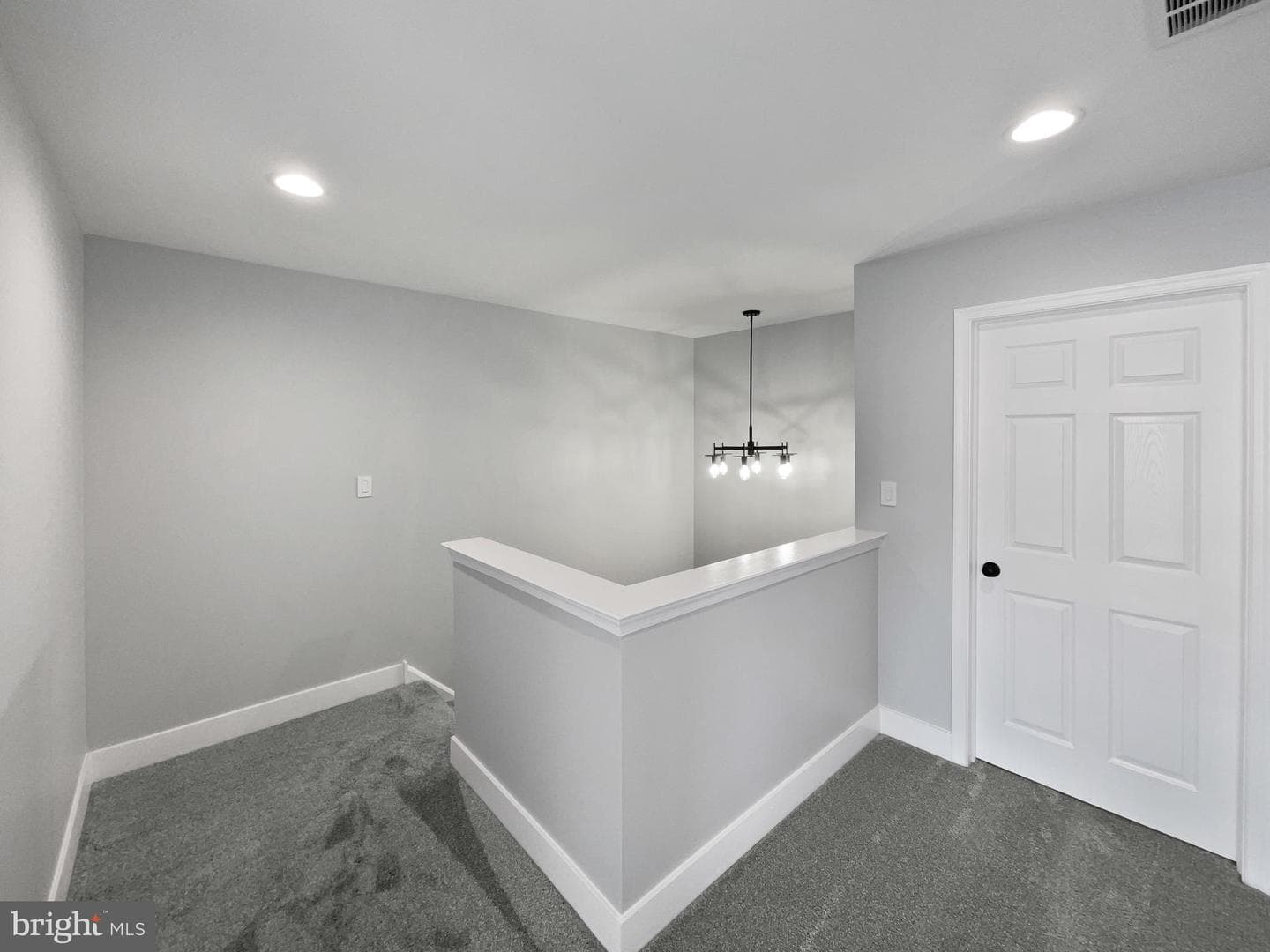1089 Rosemont Terrace photo 29