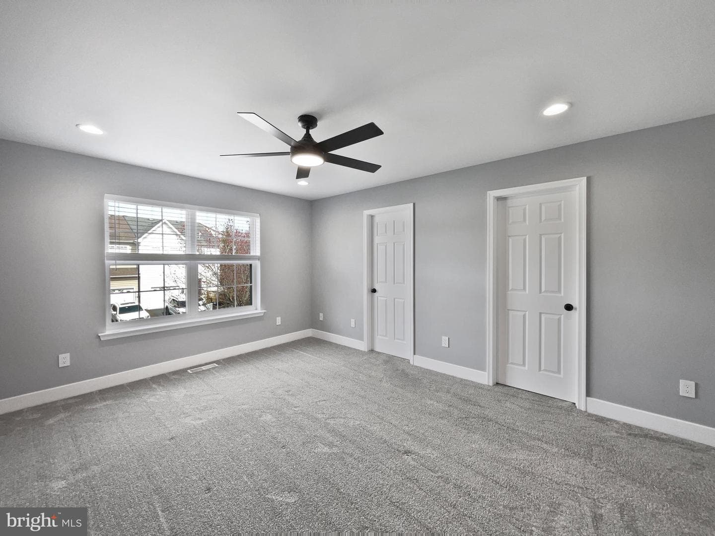 1089 Rosemont Terrace photo 32
