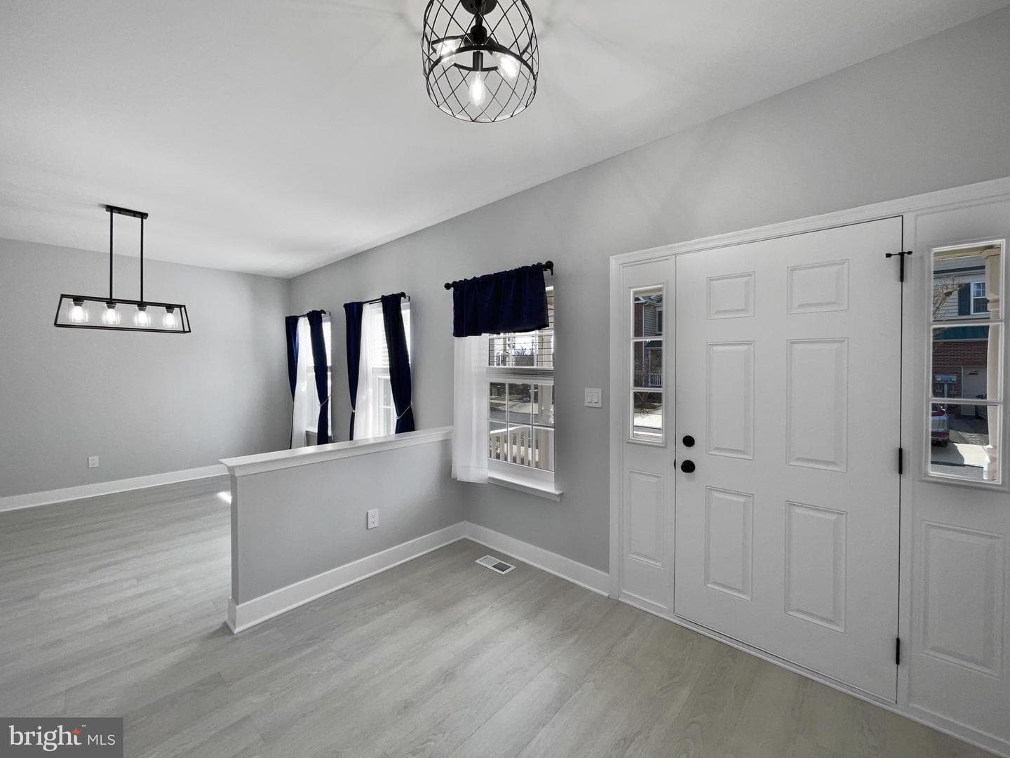 1089 Rosemont Terrace photo 4