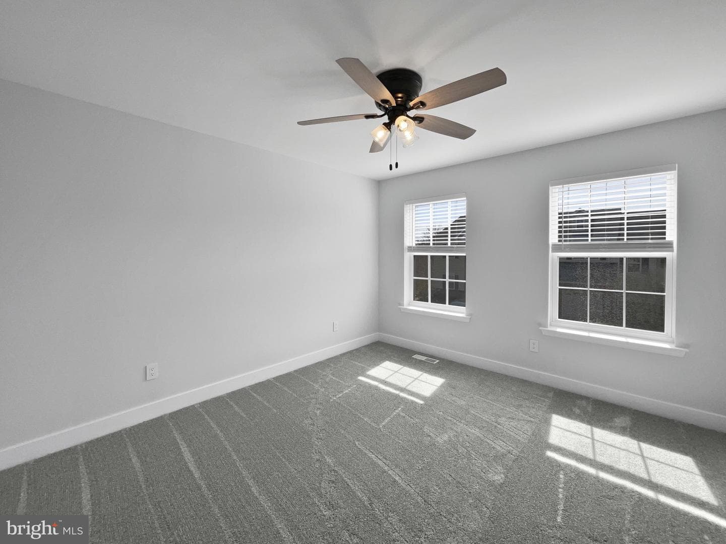 1089 Rosemont Terrace photo 42