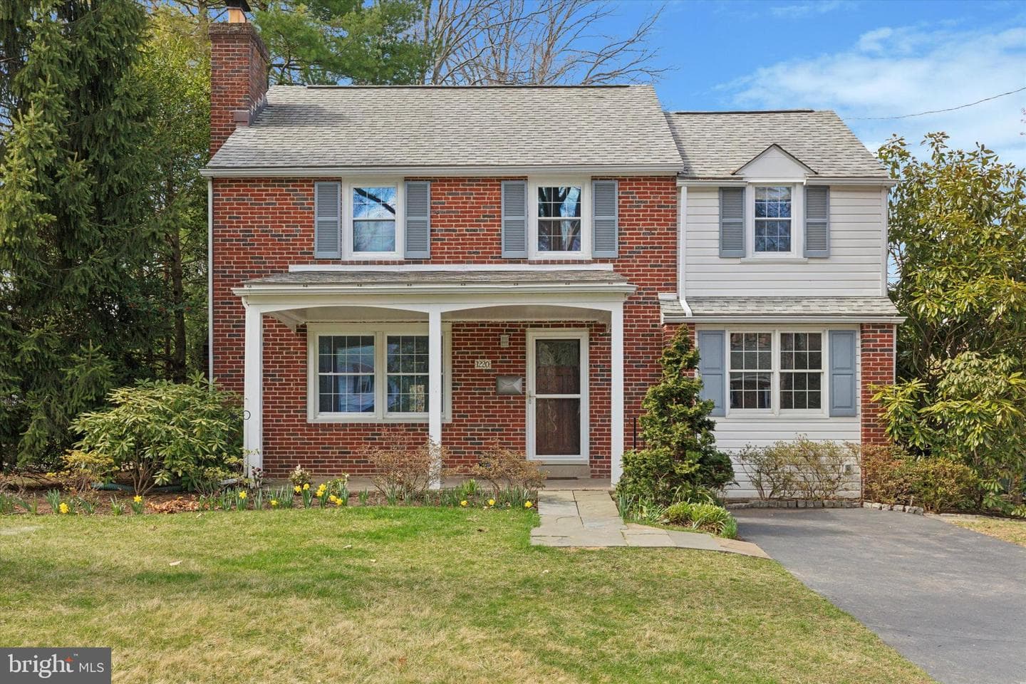 1220 Wheatsheaf Lane photo 2