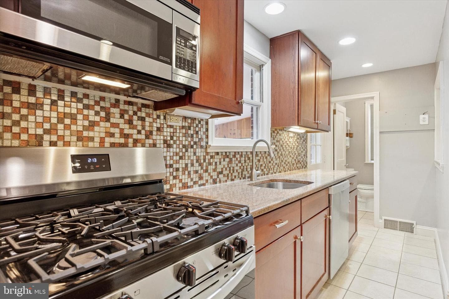1220 Wheatsheaf Lane photo 8
