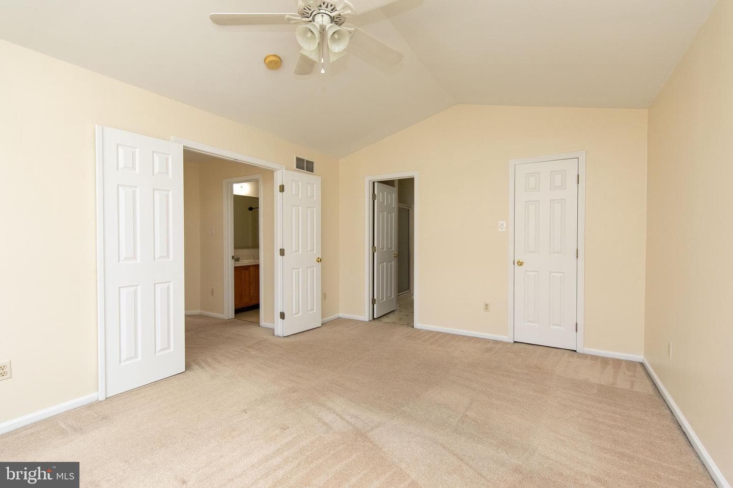 611 Hamilton Street photo 28