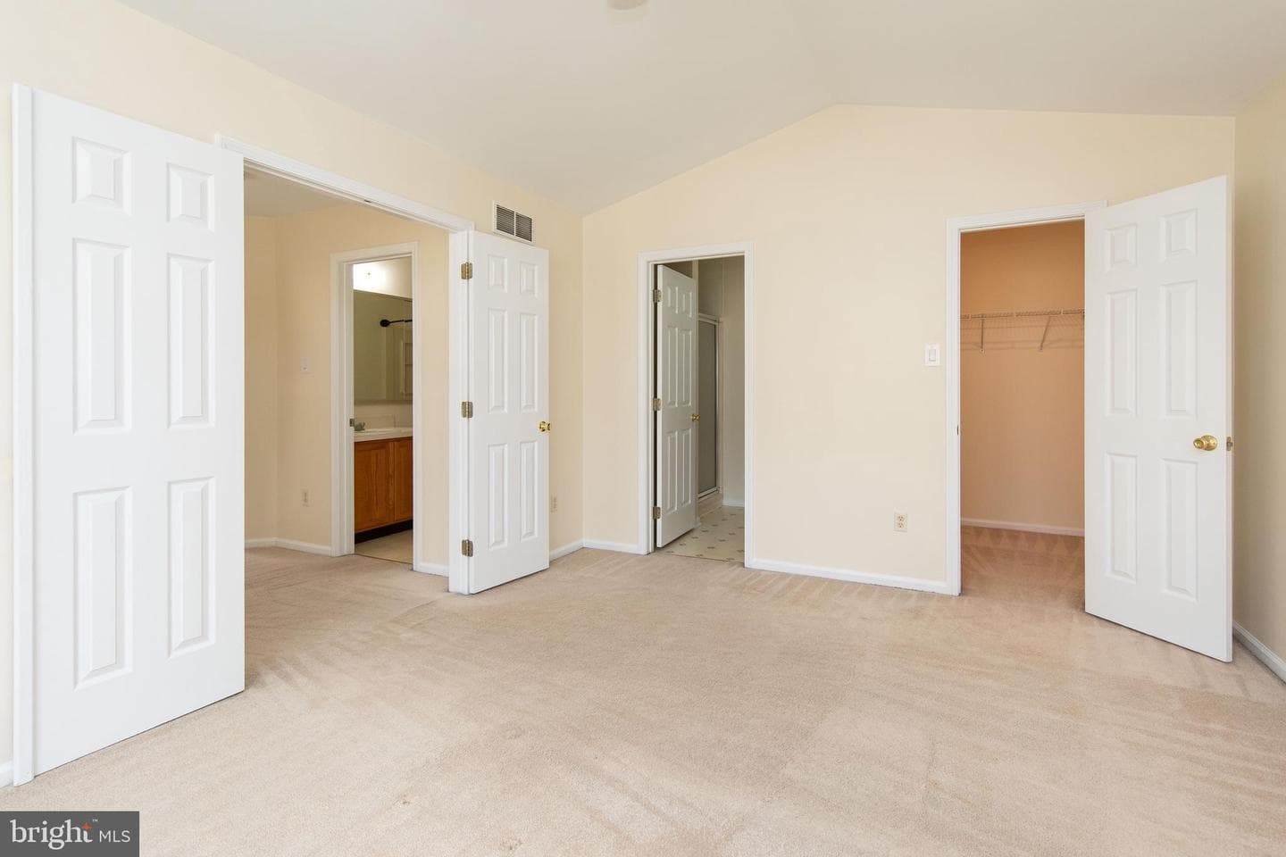 611 Hamilton Street photo 31