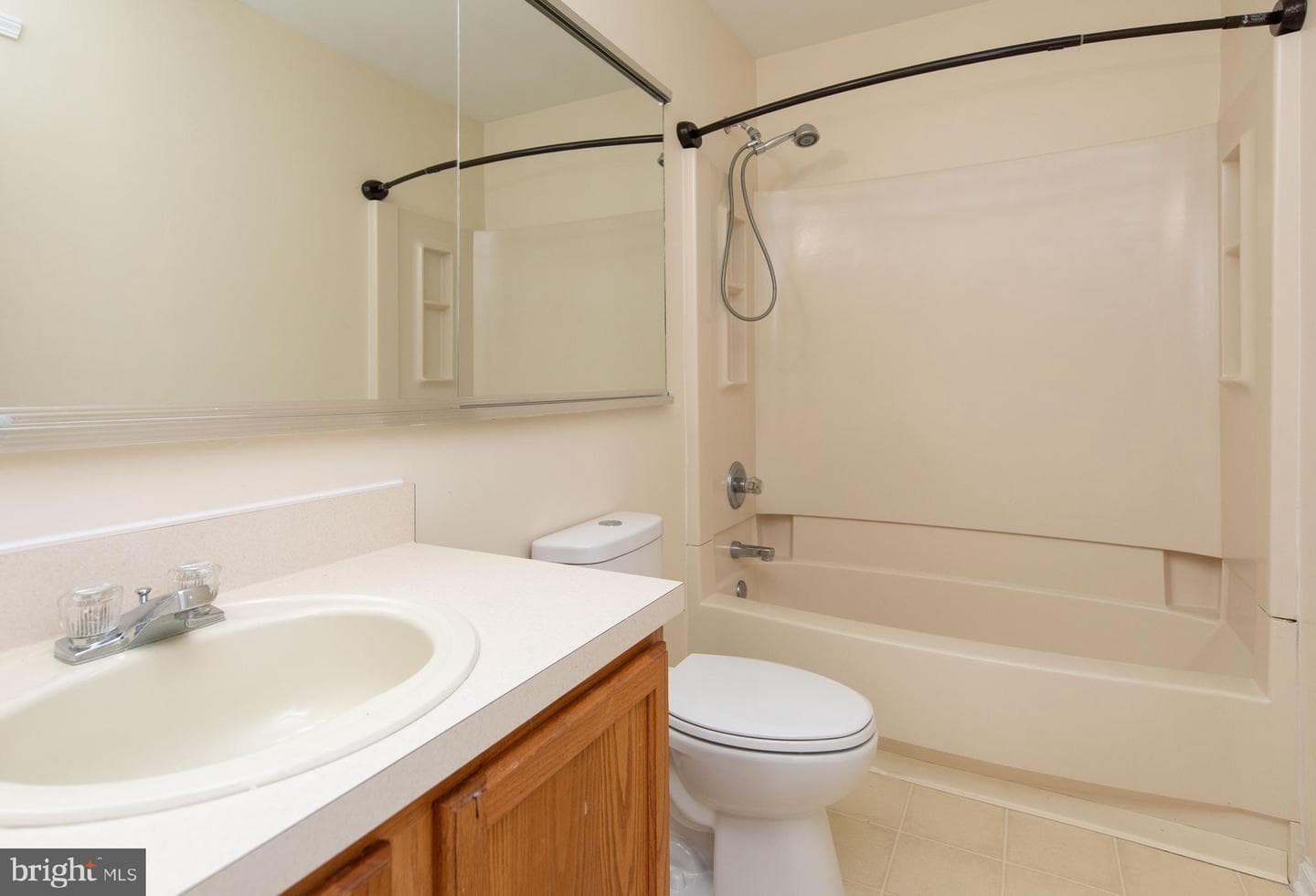 611 Hamilton Street photo 35