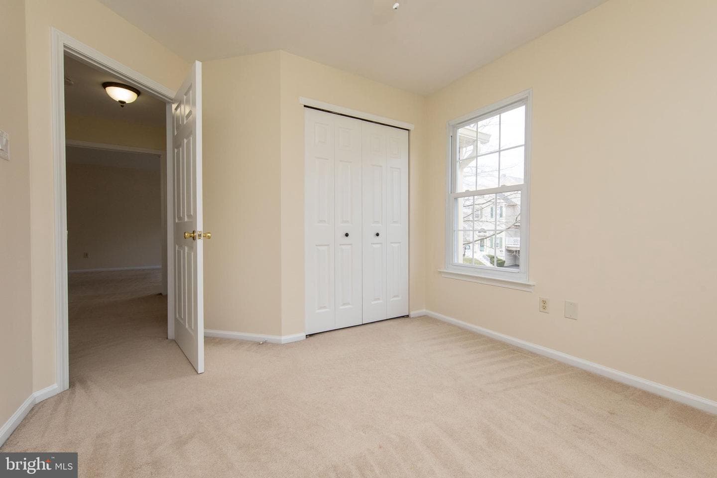 611 Hamilton Street photo 41