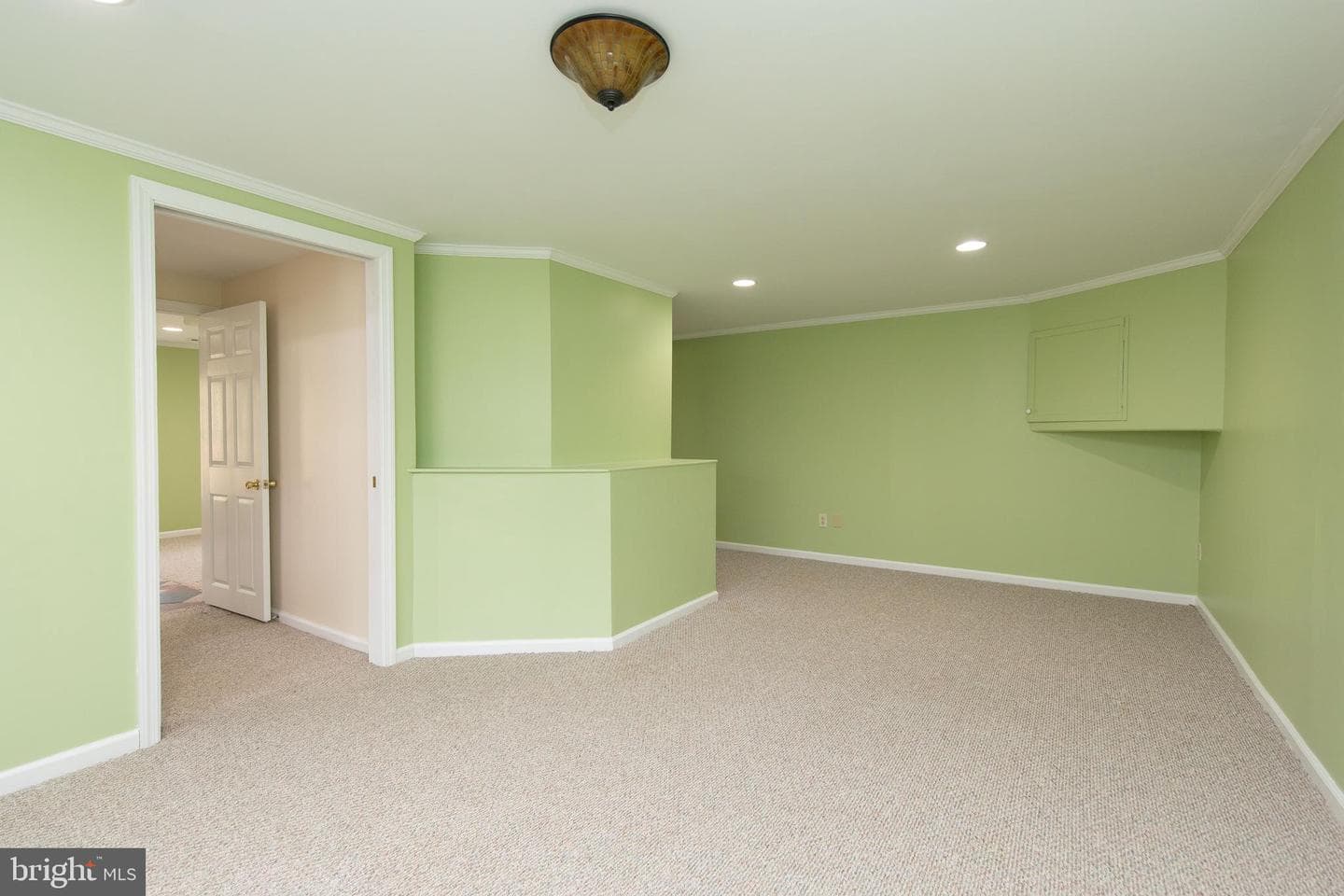 611 Hamilton Street photo 43