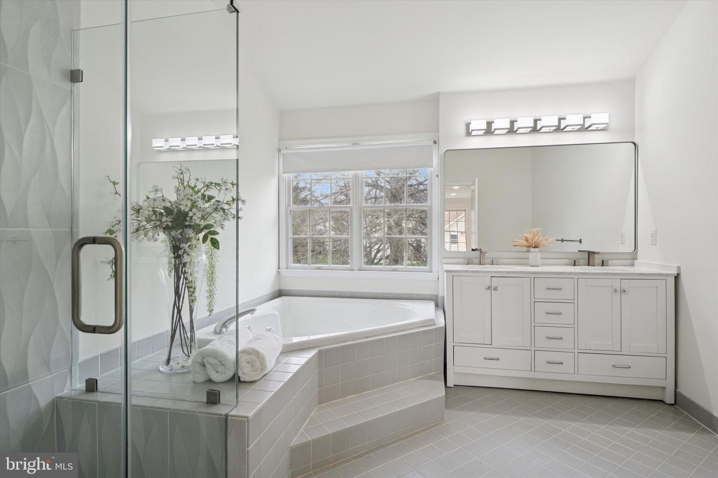 204 Pebble Beach Place photo 27