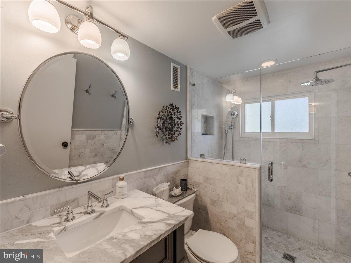 2737 Lantern Lane photo 24