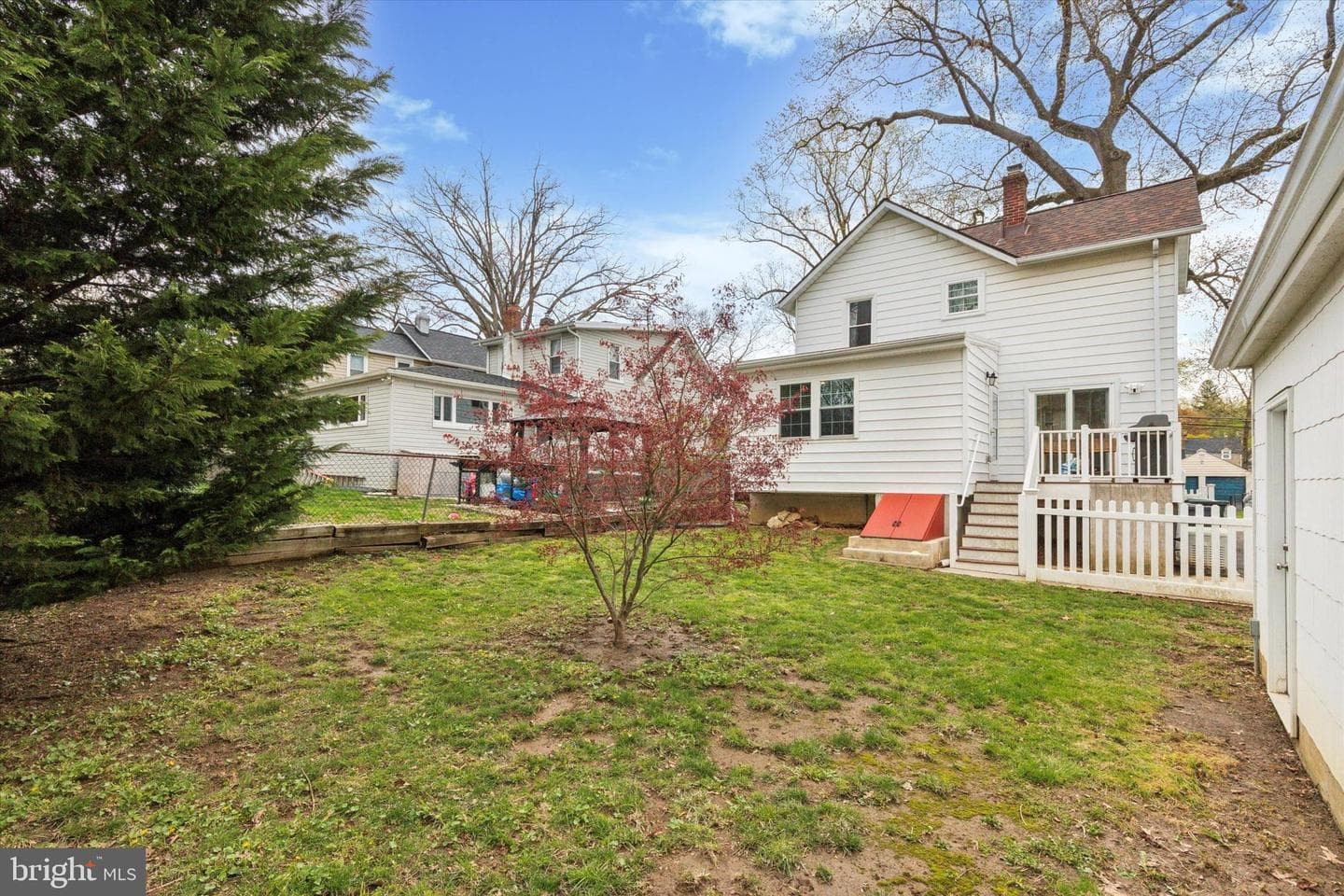 326 Maple Avenue photo 24