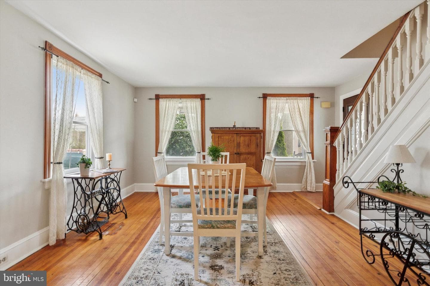 326 Maple Avenue photo 5