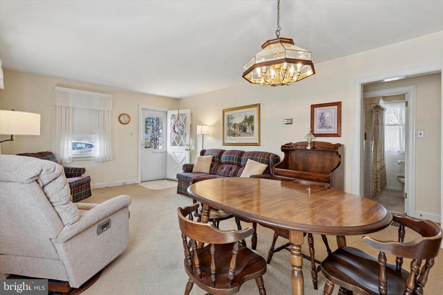 1019 Burke Avenue photo 4