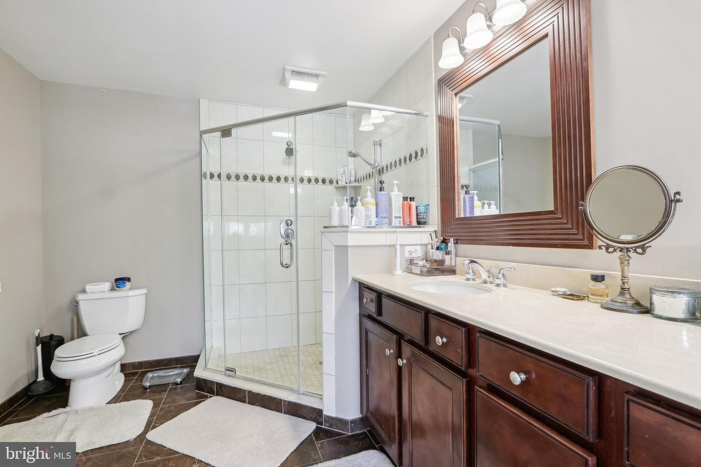 117 Carriage Court photo 34