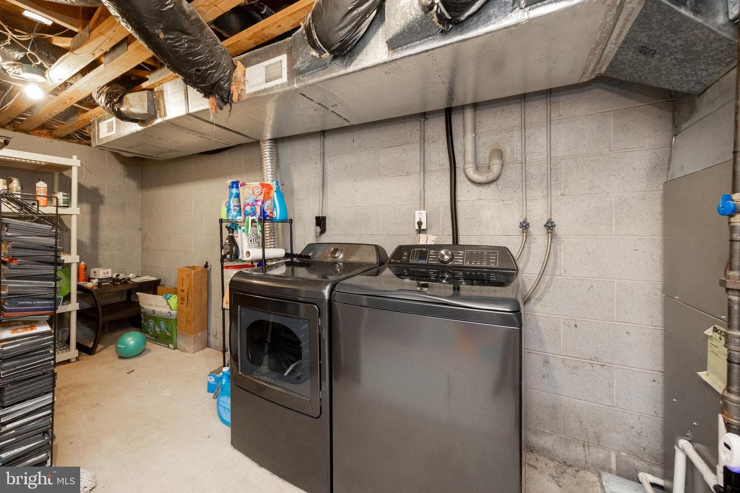 637 Upland Street photo 29