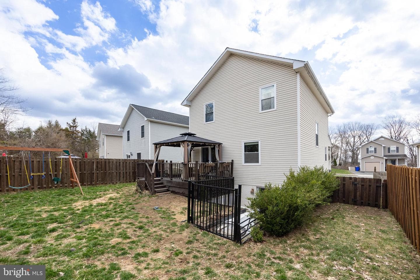 637 Upland Street photo 38