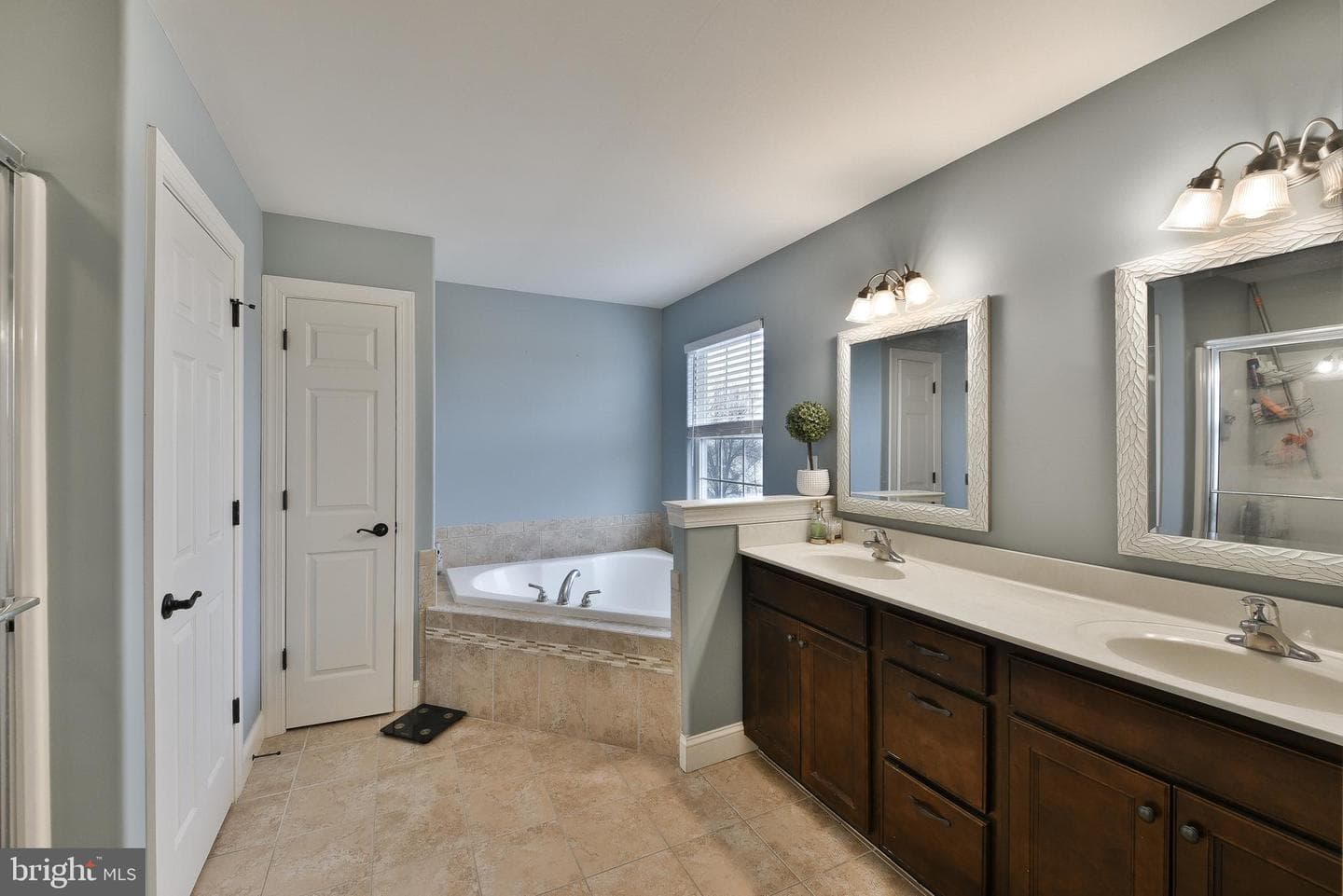 2290 Sterling Drive photo 28
