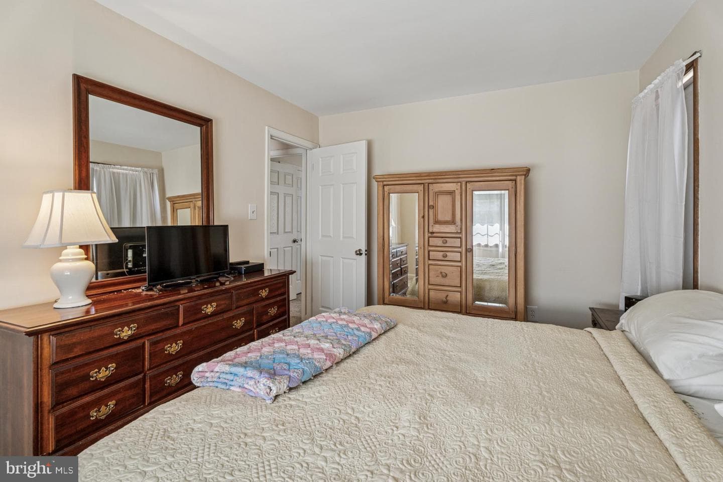 2340 Edgehill Road photo 23