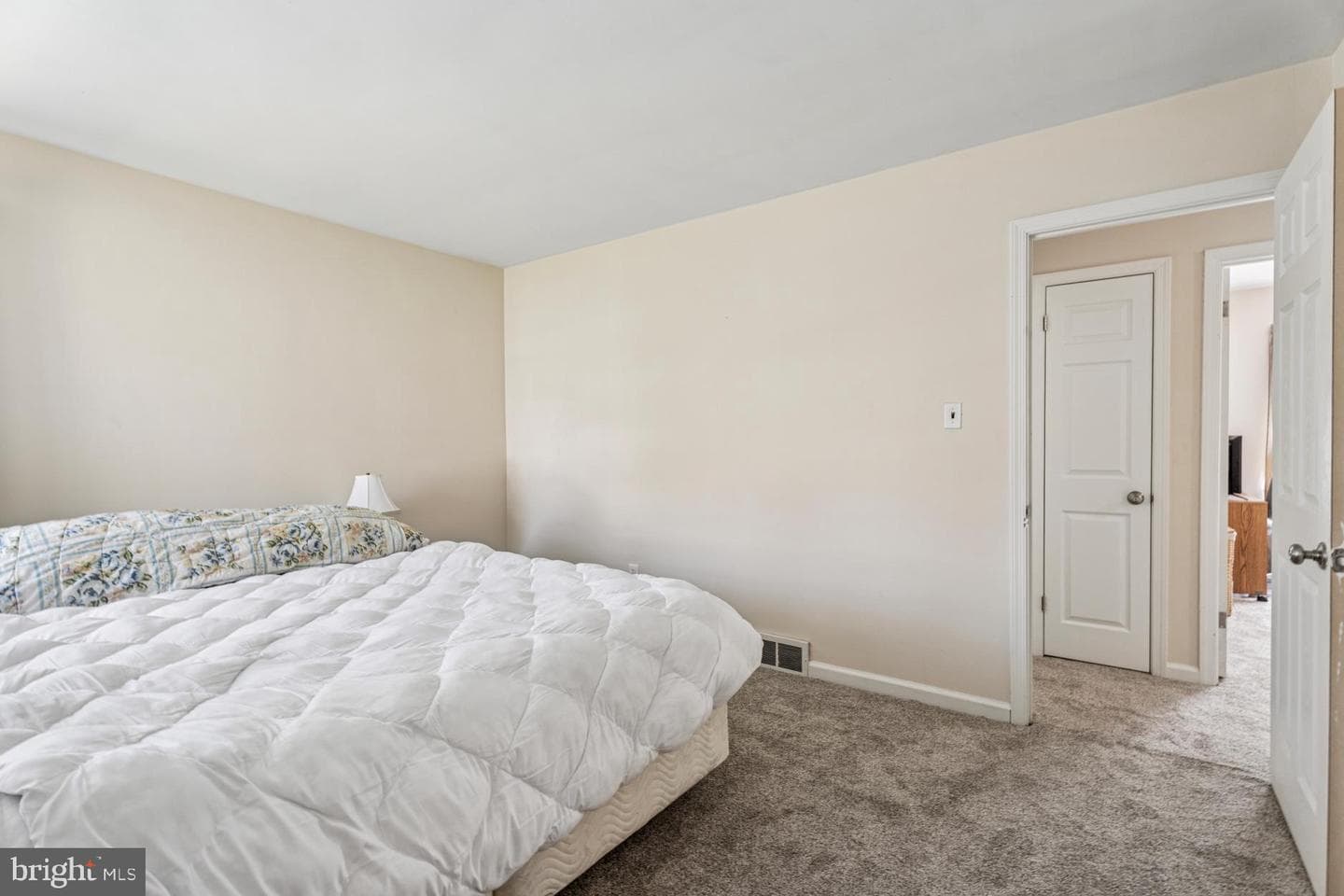 2340 Edgehill Road photo 29