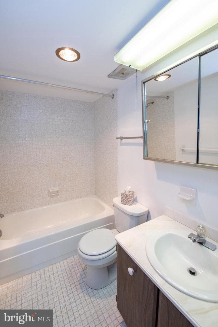 100 West Avenue #608-W photo 26