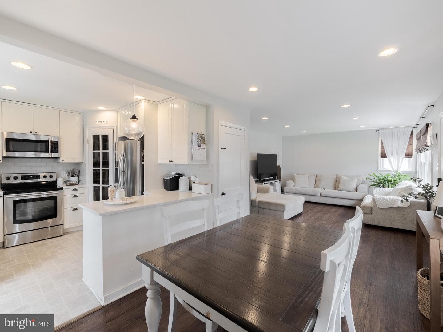 239 Hamel Avenue photo 13