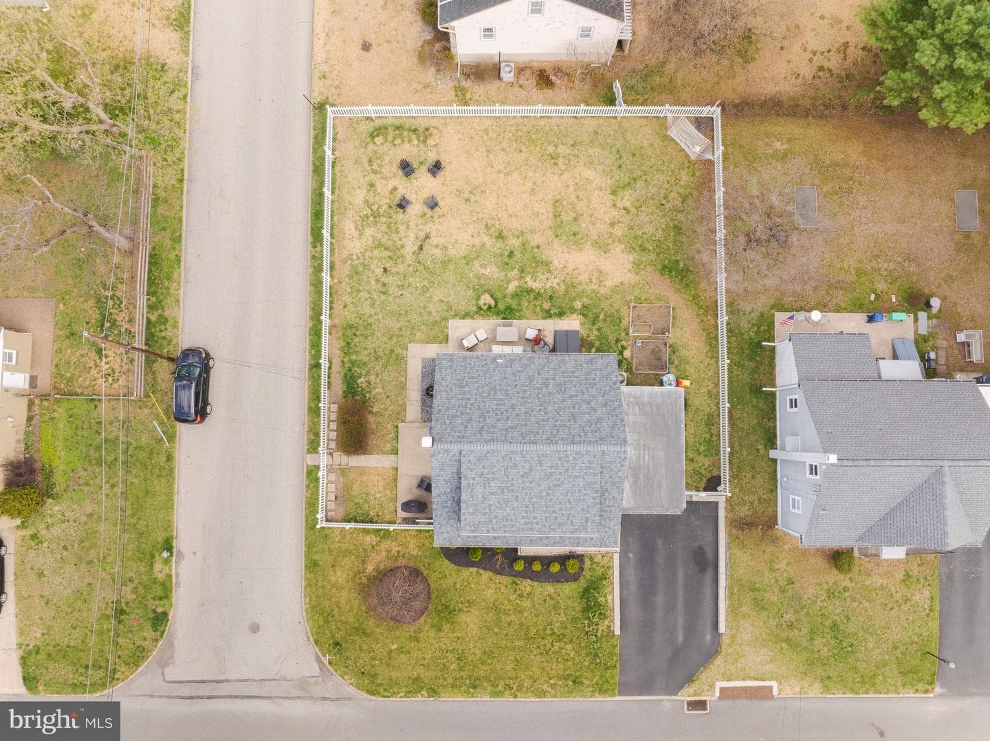 239 Hamel Avenue photo 4