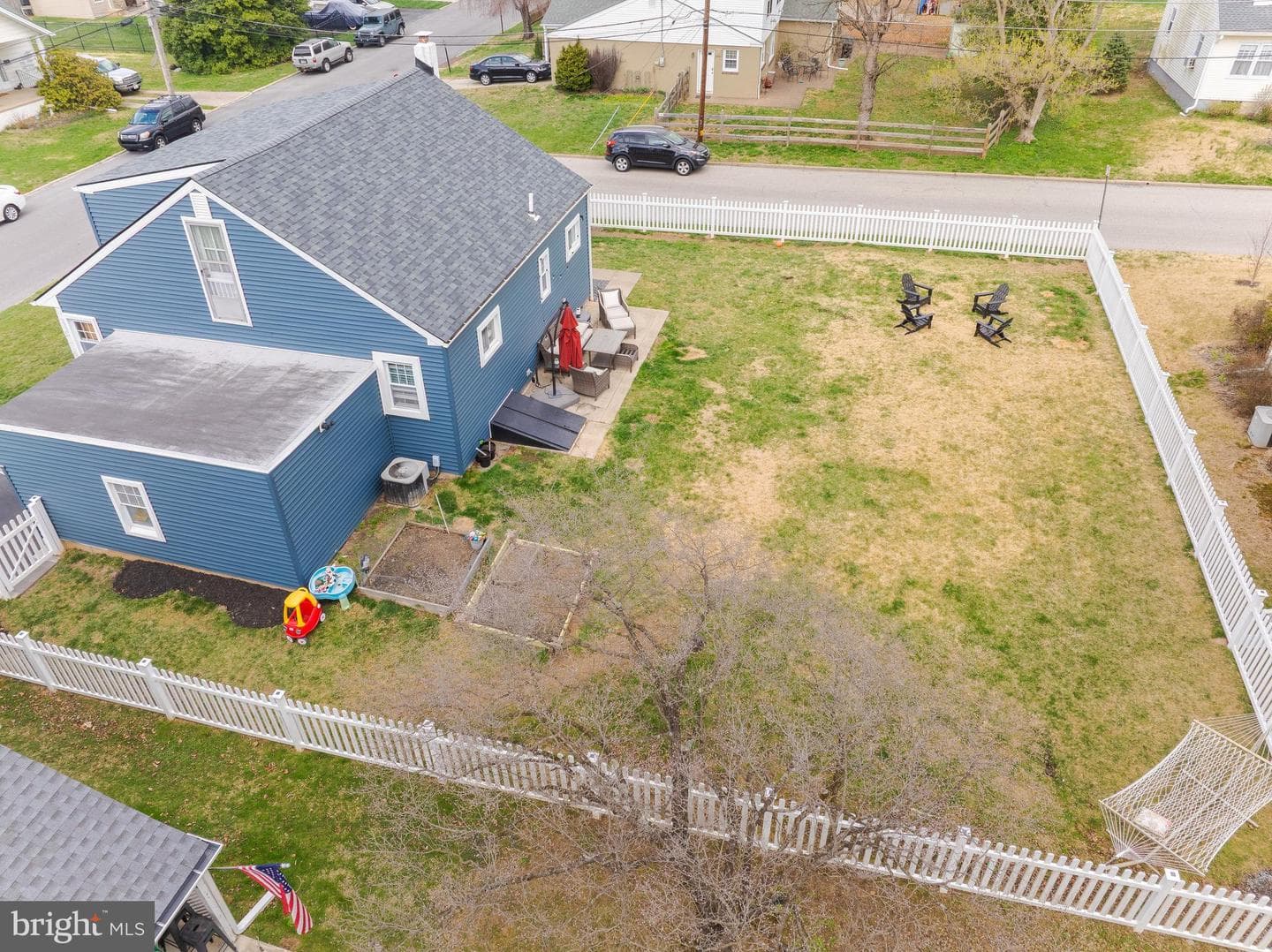 239 Hamel Avenue photo 7