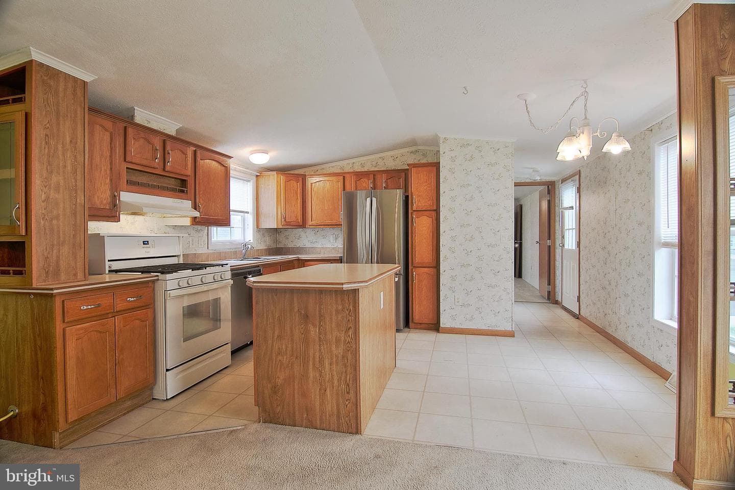 504 Maple Drive photo 4