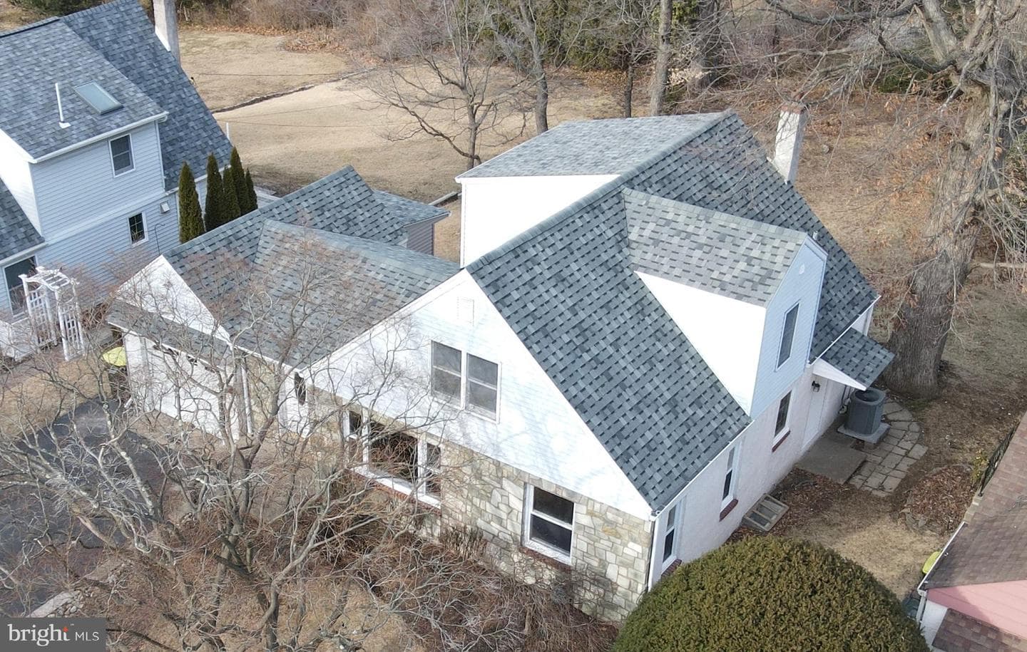 19 Woodhill Road photo 1