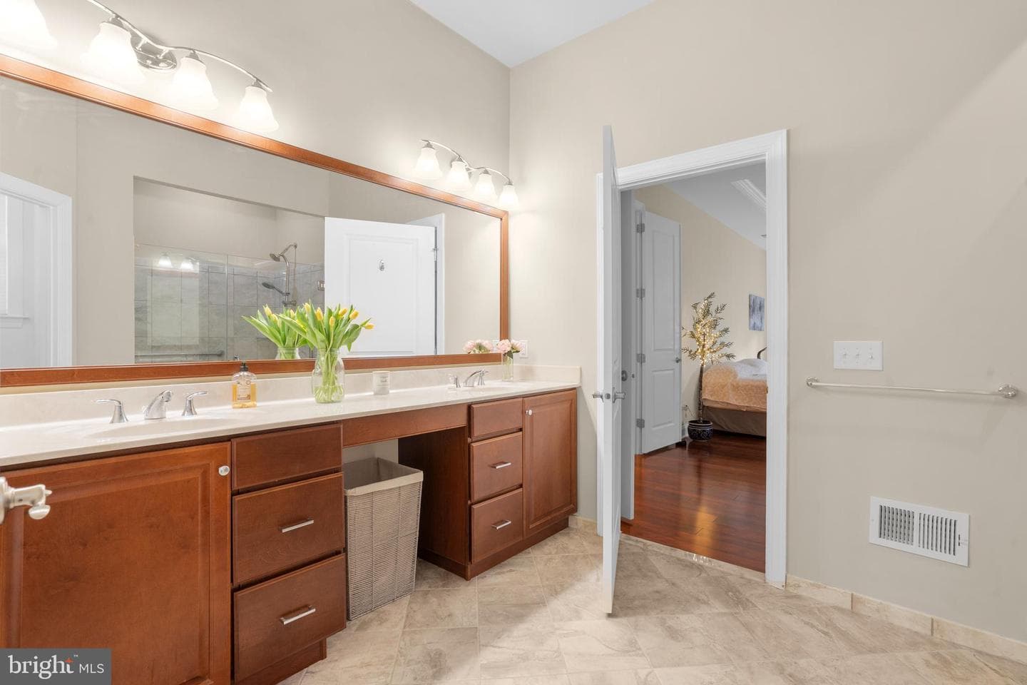 4830 Spencer photo 13