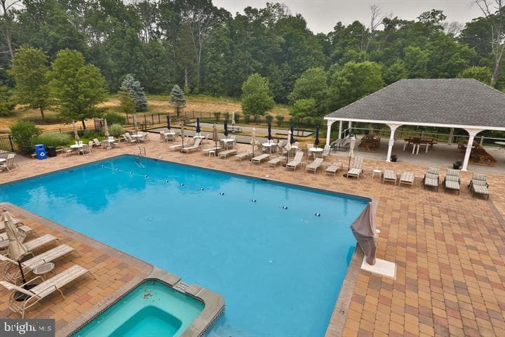 4830 Spencer photo 24
