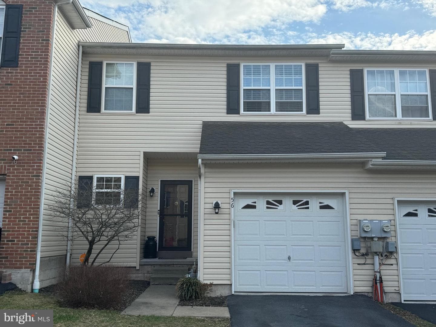 56 Stone Hill Drive photo 1