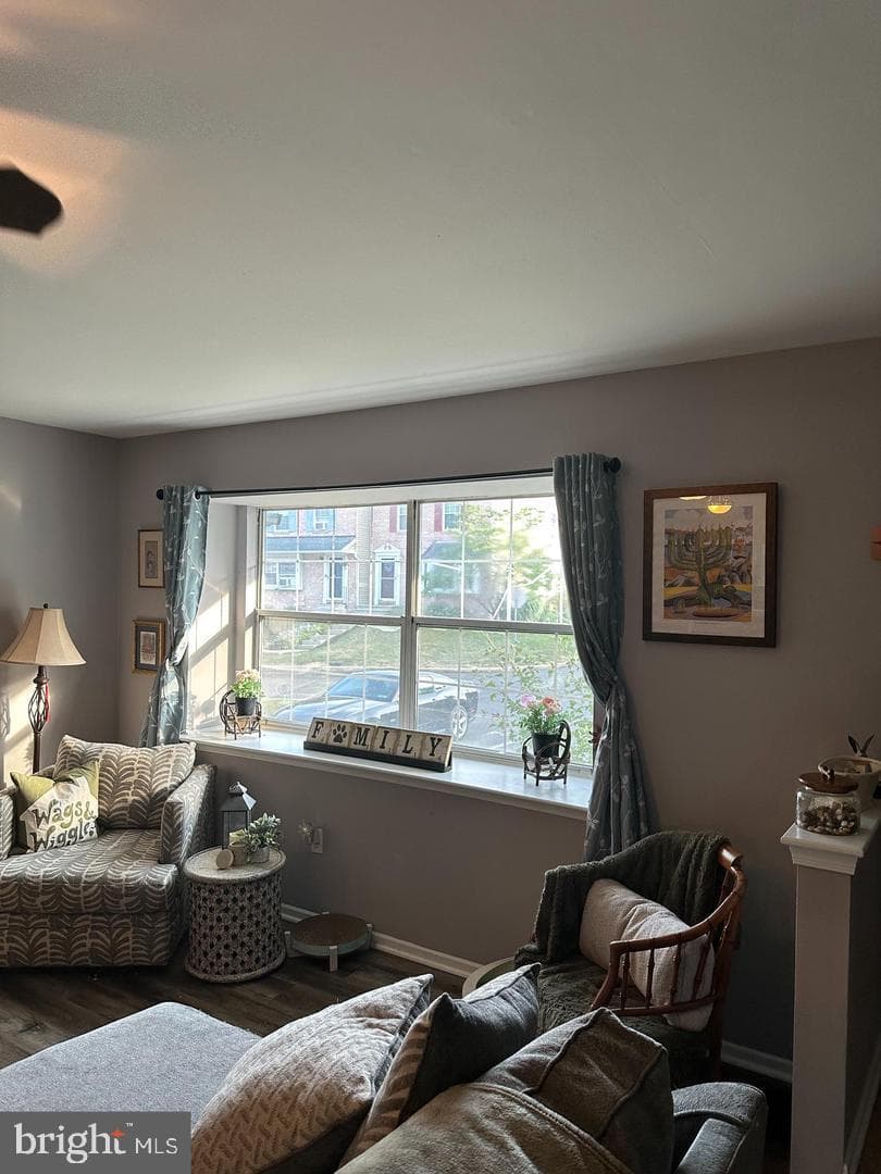 328 Lexington Road photo 6