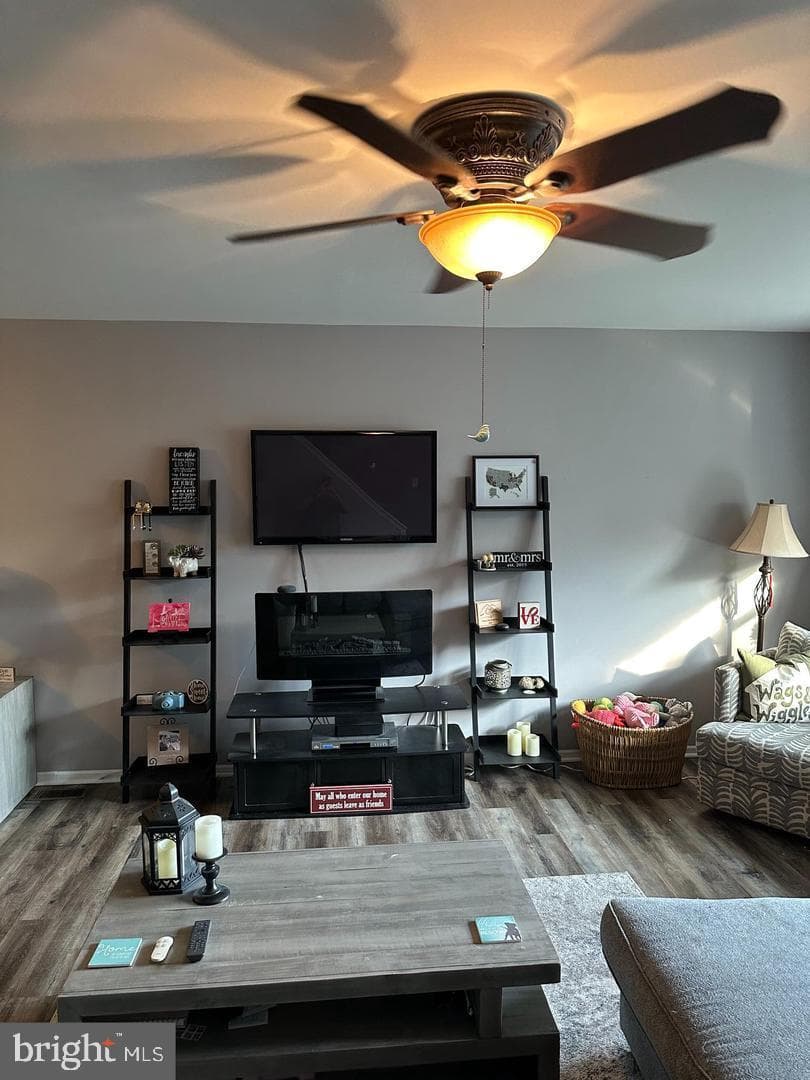 328 Lexington Road photo 8
